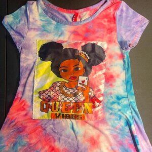 👑 Tie-Dye “Queen Vibes” Girl’s Top – Size Large (6x)